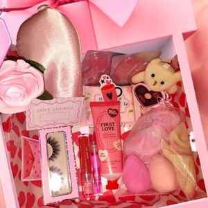 Pink Gift Box Set for Women